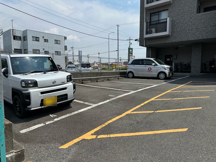 13/15 駐車場