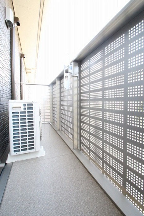 13/20 バルコニー