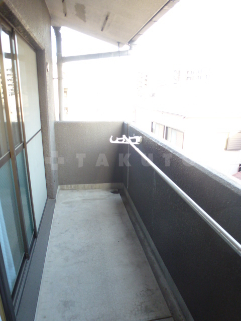 16/27 バルコニー