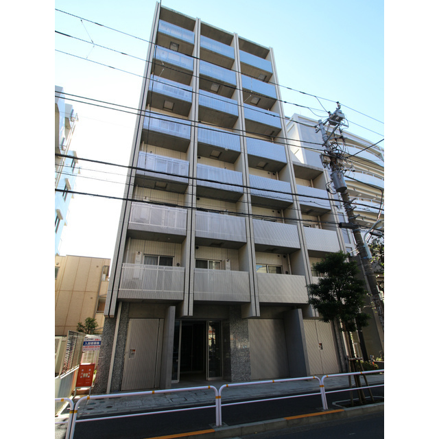 14/18 エントランス