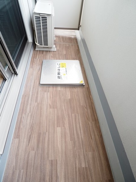 17/23 バルコニー