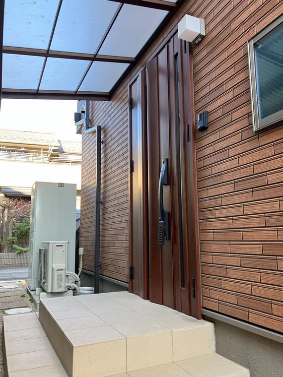 13/15 エントランス