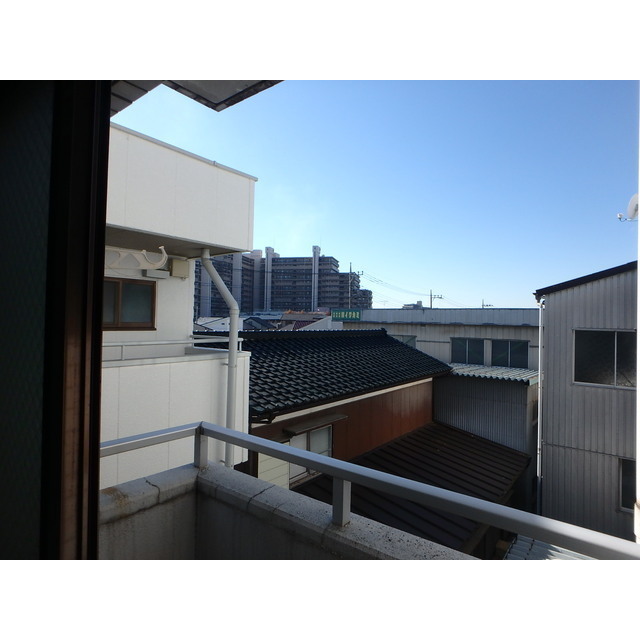 21/26 バルコニー