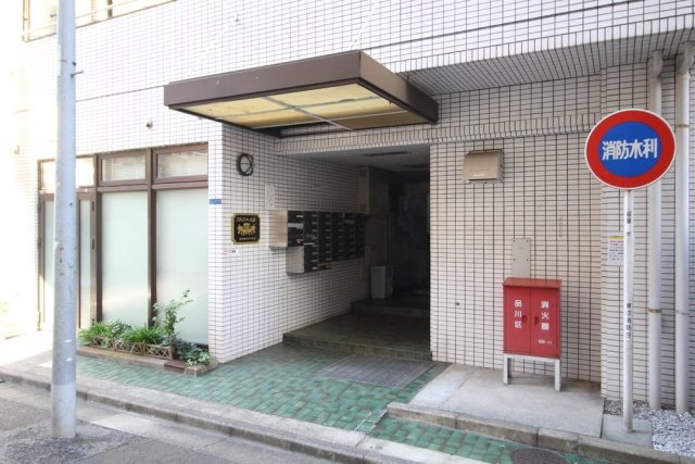 2/4 エントランス