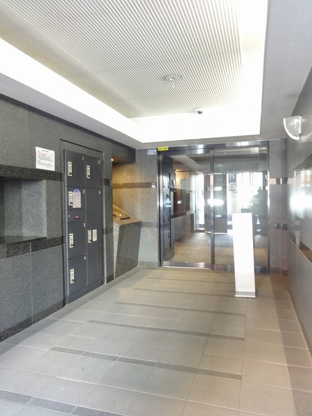 15/15 エントランス