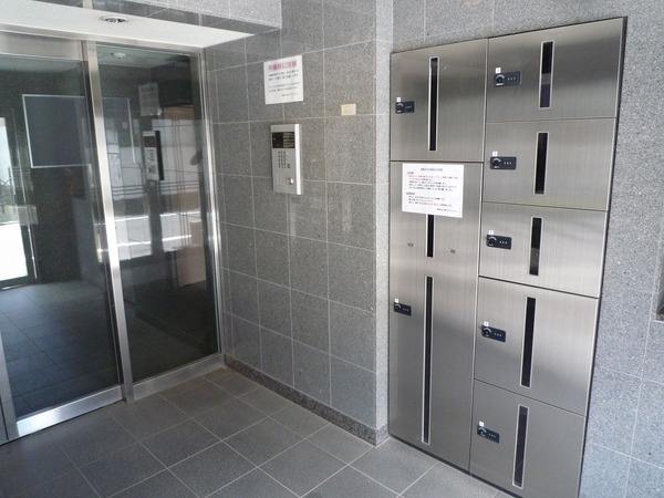 4/4 エントランス