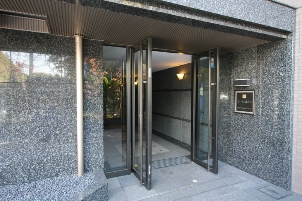 13/13 エントランス