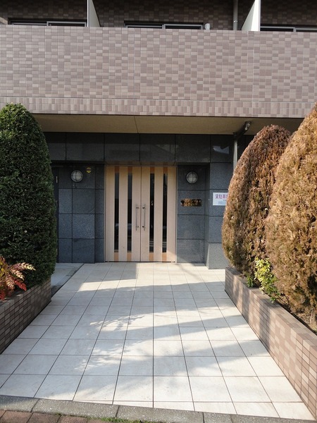 3/4 エントランス