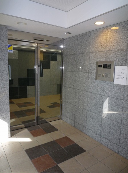 3/4 エントランス