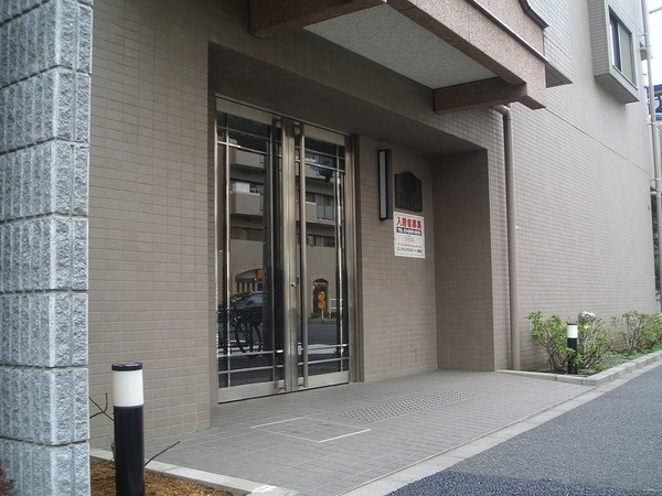 3/4 エントランス