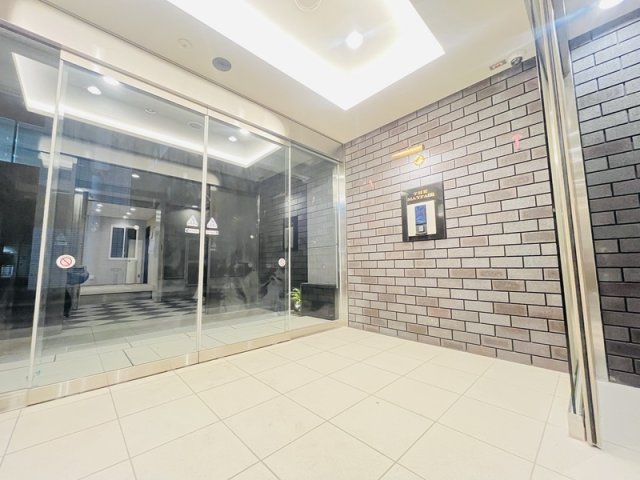 24/24 エントランス