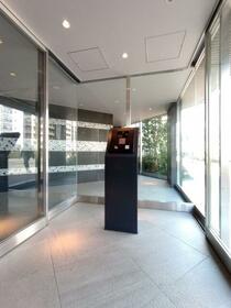 13/13 エントランス