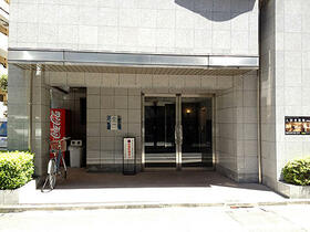 2/2 エントランス