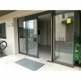 14/14 エントランス