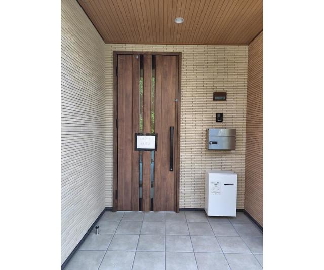 26/29 エントランス