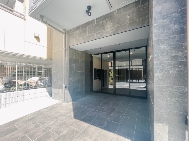 19/25 エントランス