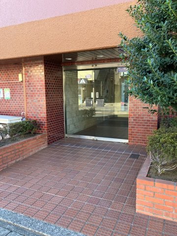 19/19 エントランス