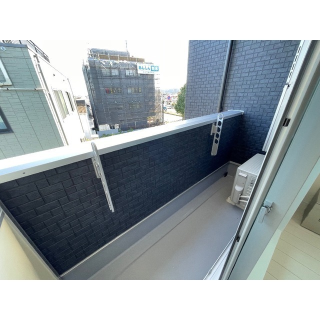 13/21 バルコニー