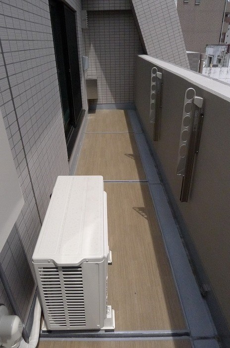 13/23 バルコニー