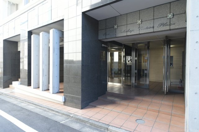 2/4 エントランス