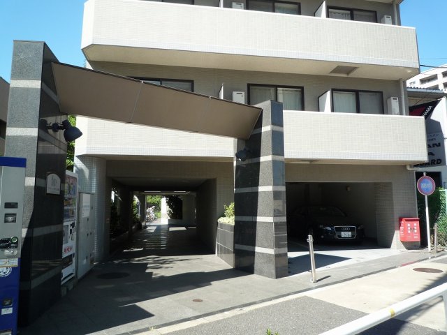 4/4 エントランス