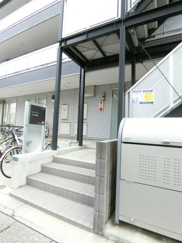 19/19 エントランス