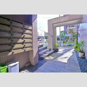 15/16 エントランス