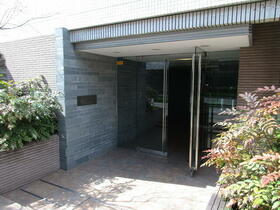 15/16 エントランス