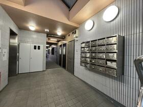 15/16 エントランス