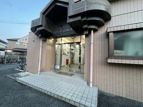 3/3 エントランス