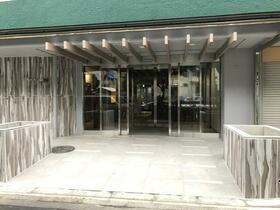 15/15 エントランス