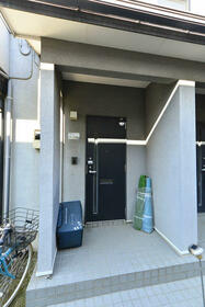 13/14 エントランス