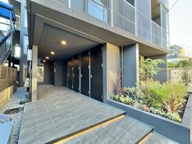 2/2 エントランス