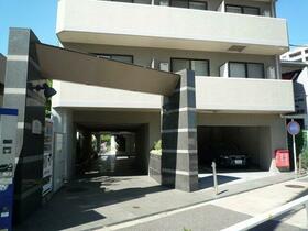 5/5 エントランス