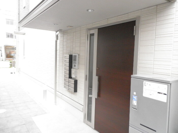 2/3 エントランス