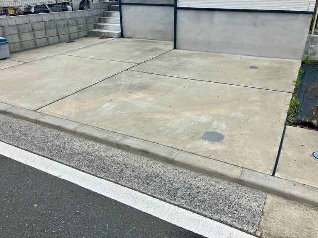 18/18 駐車場