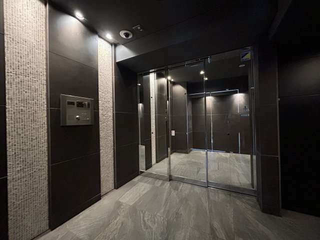 4/4 エントランス