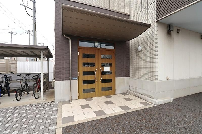 19/20 エントランス