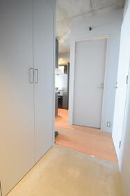 16/16 エントランス