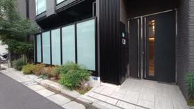 13/13 エントランス