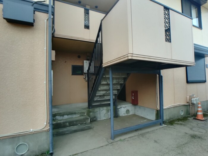 19/28 エントランス