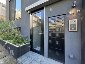 15/15 エントランス