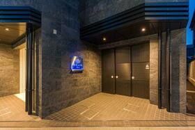 2/2 エントランス