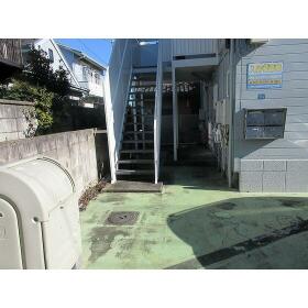 16/16 エントランス