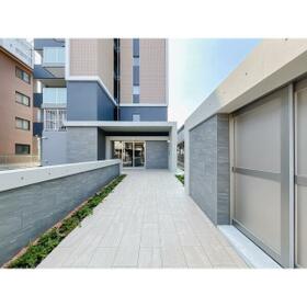 15/16 エントランス