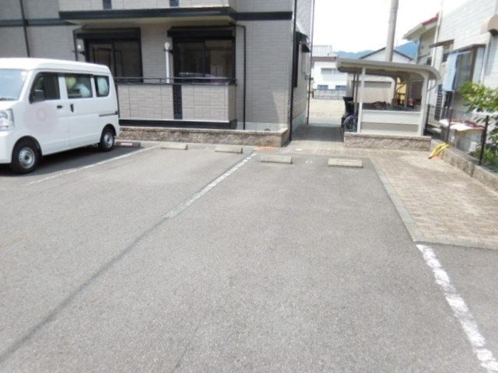 4/7 駐車場