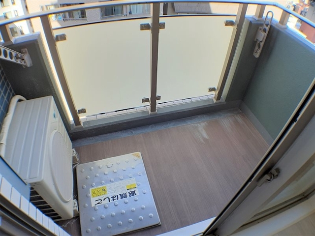 16/23 バルコニー