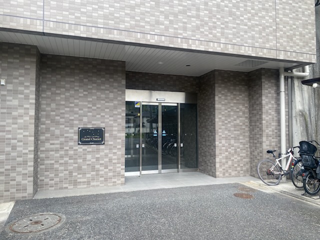 2/5 エントランス