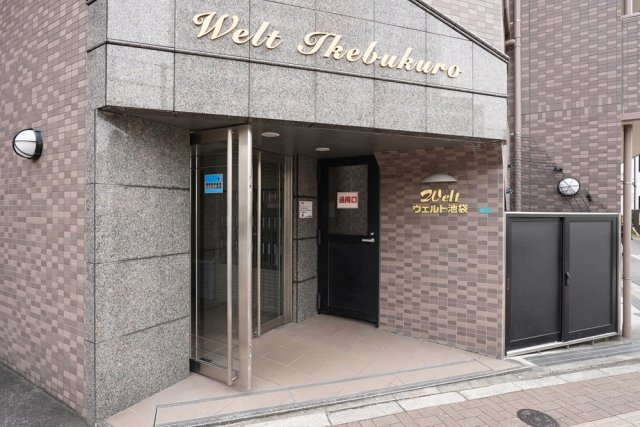 18/20 エントランス