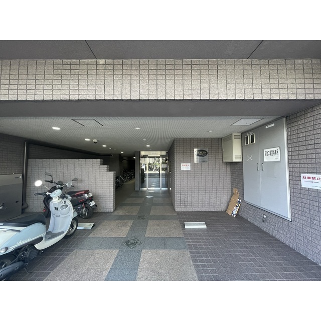 5/6 エントランス